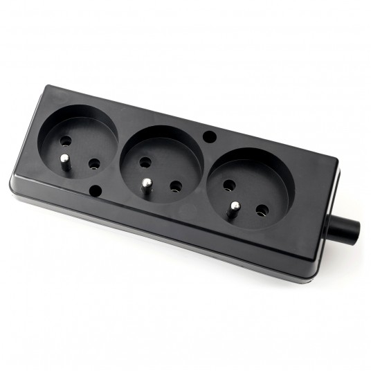 SHARKNES GNIAZDO TRZYKROTNE 2P+Z CZARNY SH-70105 -zdjęcie numer 1